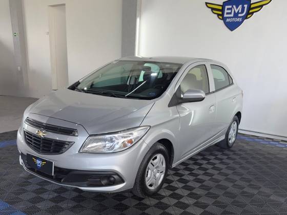 CHEVROLET ONIX 1.0 MPFI LT 8V FLEX 4P MANUAL CHEVROLET ONIX 1.0 MPFI LT 8V FLEX 4P MANUAL